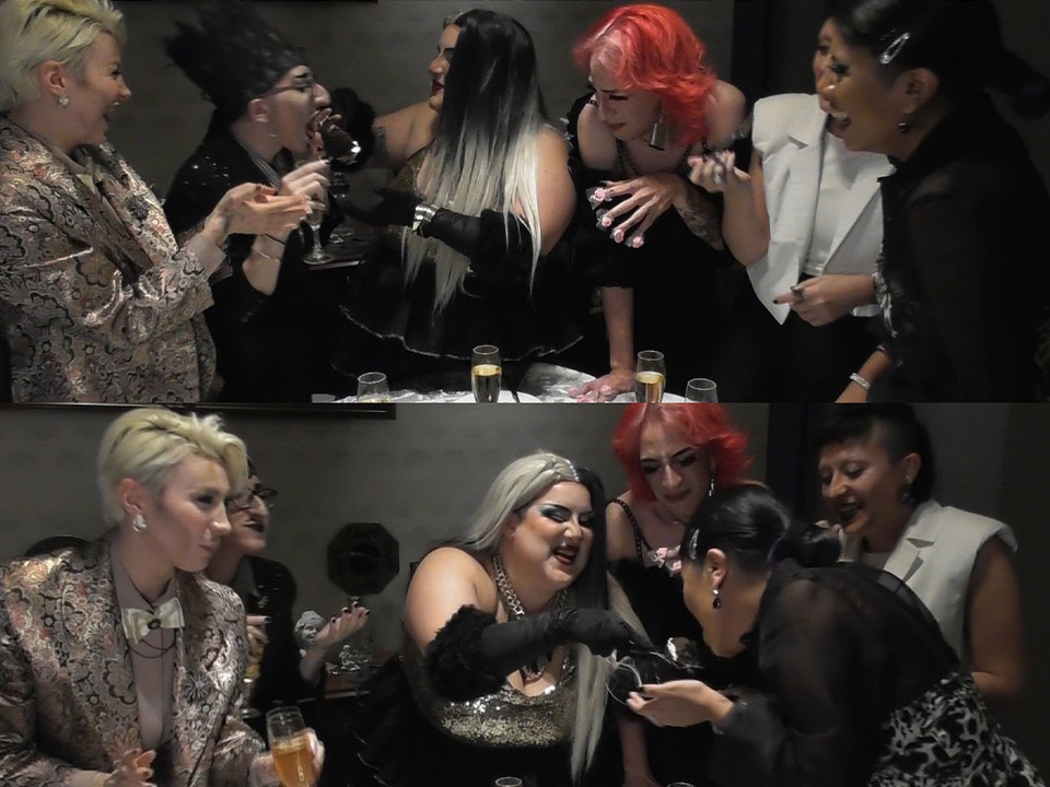 La performance entre la fiesta y la noche