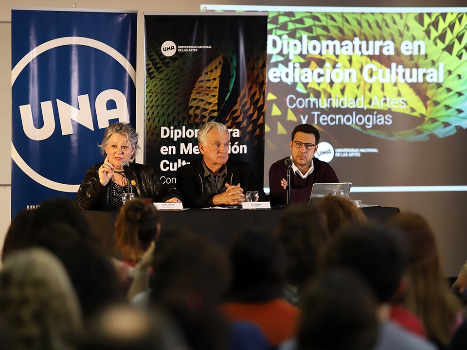 Inició la Diplomatura en Mediación Cultural. Comunidad, Artes y Tecnologías