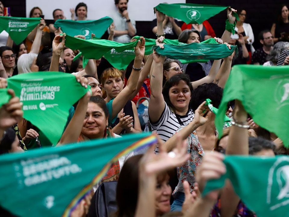 La UNA otorgó el Honoris Causa a referentes de la Campaña Nacional por el Derecho al Aborto