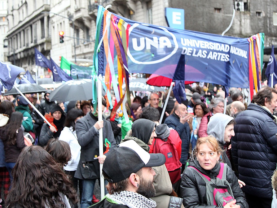 ​13 de septiembre - La UNA adhiere a la movilización al Congreso de la Nación en defensa de la Universidad Pública